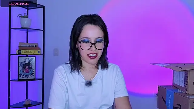 girldom online show from July 1, 2026, 5:13 pm