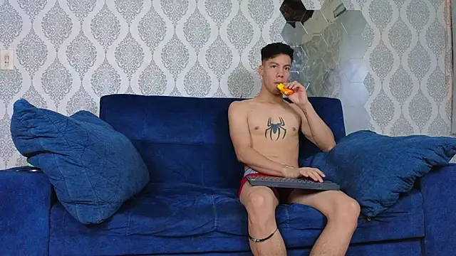 Snapshot of Twink_sensationx chatting on September 27, 2025, 7:53 pm Twink sensationx online show from September 27, 2025, 7:53 pm