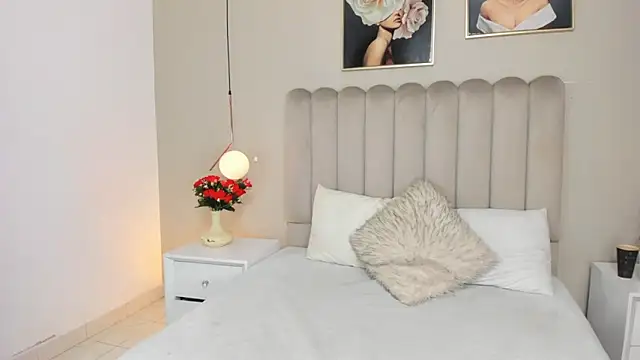 Dani rosse  online show from May 28, 2026, 1:28 pm