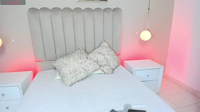 Dani rosse  online show from November 2, 2025, 2:33 pm