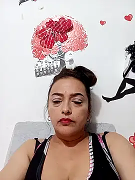 Lady 16 online show from September 19, 2025, 10:47 pm