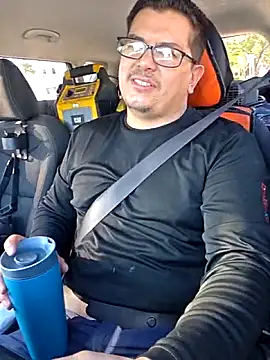 lucho8690 online show from October 13, 2025, 9:16 pm