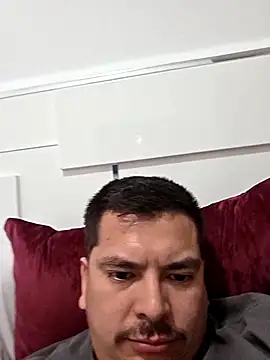 lucho8690 online show from April 8, 2026, 12:17 pm