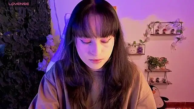 Snapshot of Eymmy_24 chatting on April 15, 2026, 1:33 am Eymmy 24 online show from April 15, 2026, 1:33 am