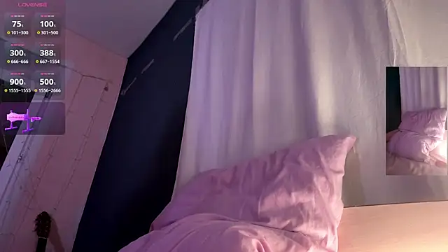 Snapshot of MaryjaneSpider chatting on April 2, 2026, 7:20 pm MaryjaneSpider online show from April 2, 2026, 7:20 pm