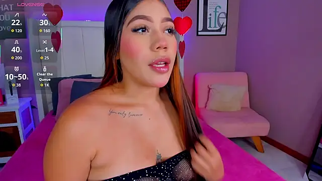 sarahyessica online show from April 23, 2026, 5:14 pm