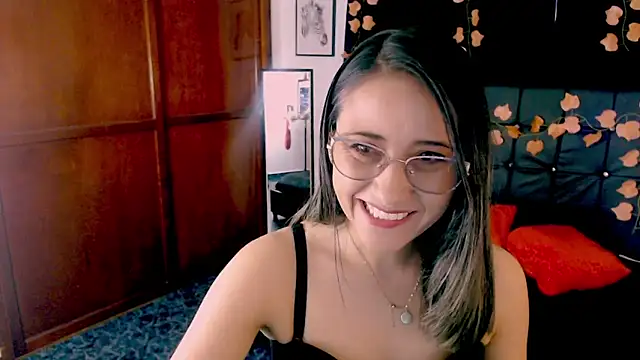Snapshot of Sofia-mel chatting on September 12, 2025, 10:42 pm Sofia-mel online show from September 12, 2025, 10:42 pm