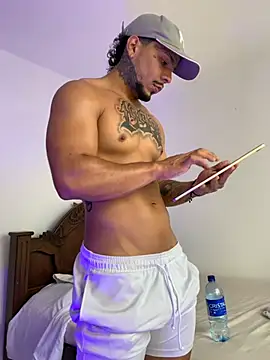 Snapshot of DeimonOficial chatting on October 23, 2025, 9:46 pm DeimonOficial online show from October 23, 2025, 9:46 pm