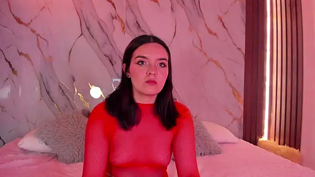 alicecute77 online show from September 29, 2025, 2:29 am