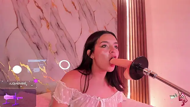 alicecute77 online show from September 26, 2025, 3:24 am