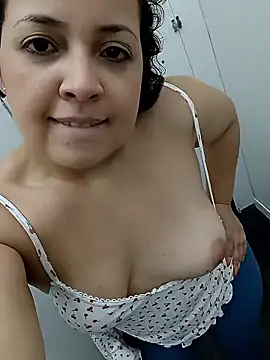 Snapshot of Silkenfeet21 chatting on January 11, 2026, 6:48 pm Silkenfeet21 online show from January 11, 2026, 6:48 pm