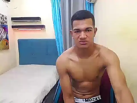 Snapshot of Black_hugecock chatting on November 10, 2025, 6:13 pm Black hugecock online show from November 10, 2025, 6:13 pm