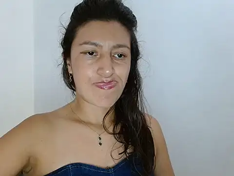 Snapshot of SarahFriendly chatting on July 16, 2026, 6:16 pm SarahFriendly online show from July 16, 2026, 6:16 pm