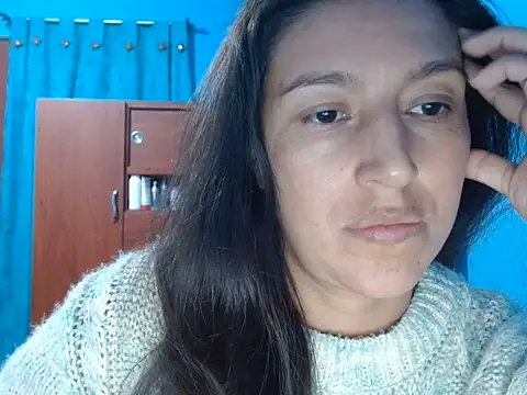 Snapshot of SarahFriendly chatting on June 30, 2026, 11:49 pm SarahFriendly online show from June 30, 2026, 11:49 pm