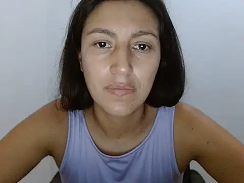 Snapshot of SarahFriendly chatting on July 28, 2026, 8:52 pm SarahFriendly online show from July 28, 2026, 8:52 pm