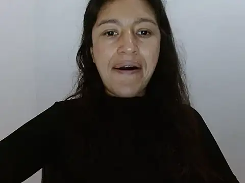 Snapshot of SarahFriendly chatting on July 18, 2026, 3:20 pm SarahFriendly online show from July 18, 2026, 3:20 pm
