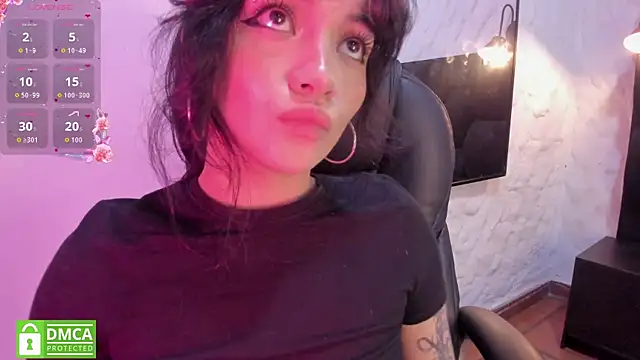 Snapshot of Darky_Doll chatting on April 10, 2026, 12:39 am Darky Doll online show from April 10, 2026, 12:39 am