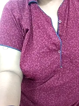 Snapshot of tami_lavanya chatting on March 2, 2026, 5:52 am tami lavanya online show from March 2, 2026, 5:52 am