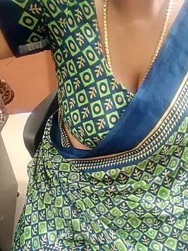 Snapshot of tami_lavanya chatting on October 31, 2025, 9:06 am tami lavanya online show from October 31, 2025, 9:06 am