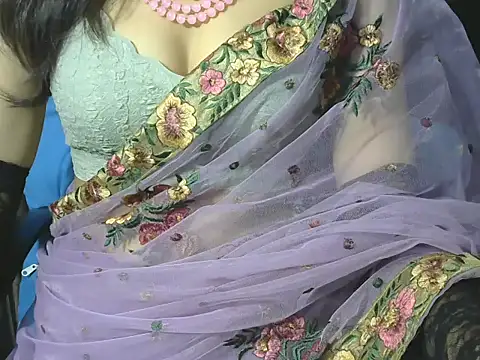 sheetal-sheetal95 online show from June 7, 2026, 6:24 pm