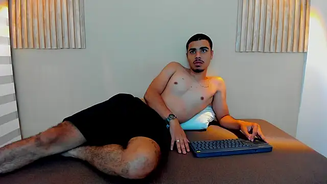 Snapshot of PETER_CONORR chatting on September 10, 2025, 8:24 am PETER CONORR online show from September 10, 2025, 8:24 am