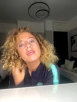 Aurorajadex online show from October 27, 2025, 8:10 pm