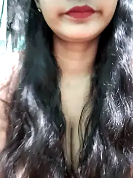 Snapshot of BerryOnFire chatting on November 28, 2025, 8:47 am BerryOnFire online show from November 28, 2025, 8:47 am