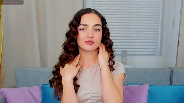 MyEllaLuvs online show from November 26, 2025, 9:15 pm