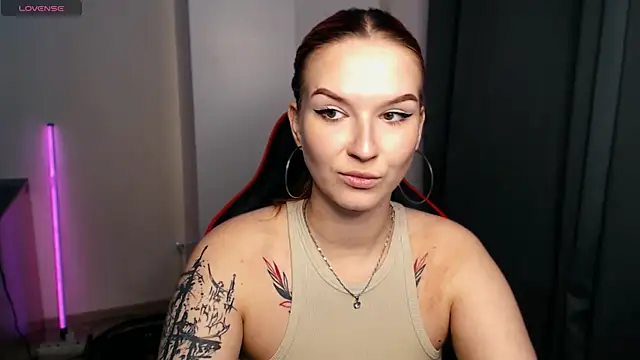 EileenKenner online show from April 9, 2026, 6:25 pm