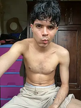 Axel-Mejia online show from November 16, 2025, 8:57 pm