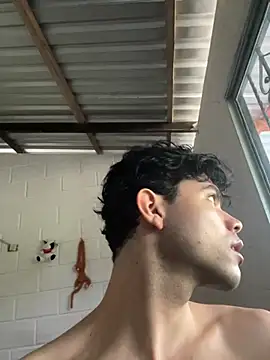 Axel-Mejia online show from February 11, 2026, 6:52 pm