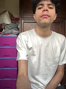 Axel-Mejia online show from February 5, 2026, 12:45 pm