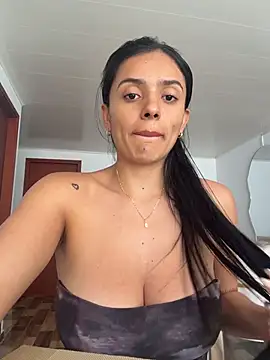 Snapshot of AnaaFaith_ chatting on August 6, 2026, 6:36 pm AnaaFaith online show from August 6, 2026, 6:36 pm