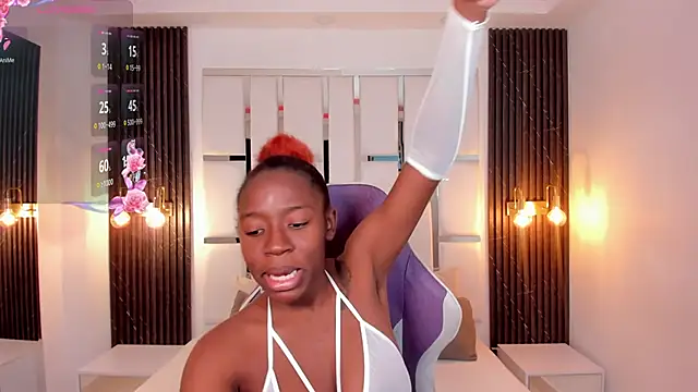  emma willliams  online show from November 7, 2025, 2:10 pm