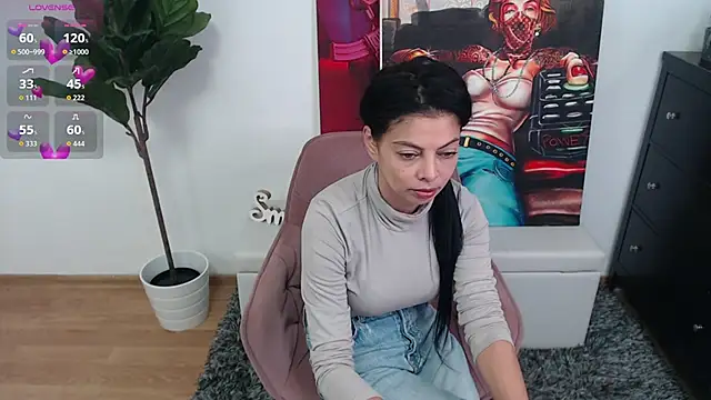 Snapshot of LadyLiia chatting on April 26, 2026, 3:37 am LadyLiia online show from April 26, 2026, 3:37 am