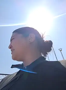 barbielamaravilla11 online show from September 23, 2025, 2:24 pm