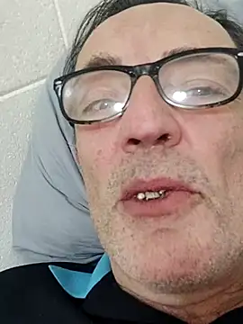 Snapshot of Txacas chatting on February 15, 2026, 3:18 am Txacas online show from February 15, 2026, 3:18 am