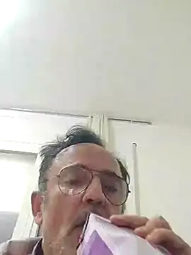 Txacas online show from May 1, 2026, 11:54 pm