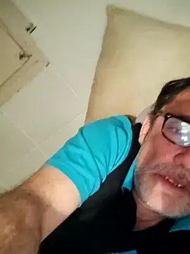 Snapshot of Txacas chatting on November 28, 2025, 4:45 am Txacas online show from November 28, 2025, 4:45 am