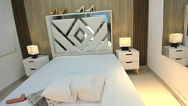 Snapshot of VanessaHard_as chatting on May 1, 2026, 8:25 pm VanessaHard as online show from May 1, 2026, 8:25 pm