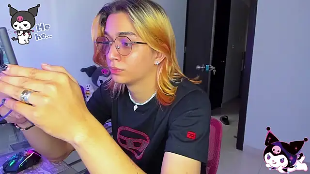 KeitaMoon online show from October 19, 2025, 9:39 pm