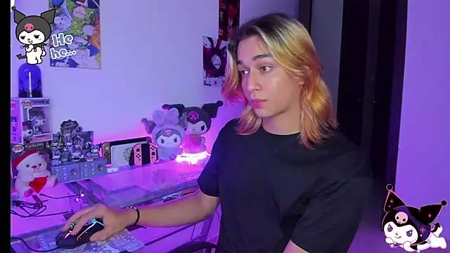 KeitaMoon online show from November 5, 2025, 10:35 pm