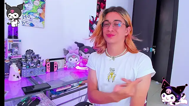 KeitaMoon online show from October 30, 2025, 1:42 pm