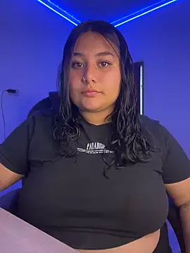 Snapshot of Nicky-222 chatting on February 5, 2026, 1:56 am Nicky-222 online show from February 5, 2026, 1:56 am