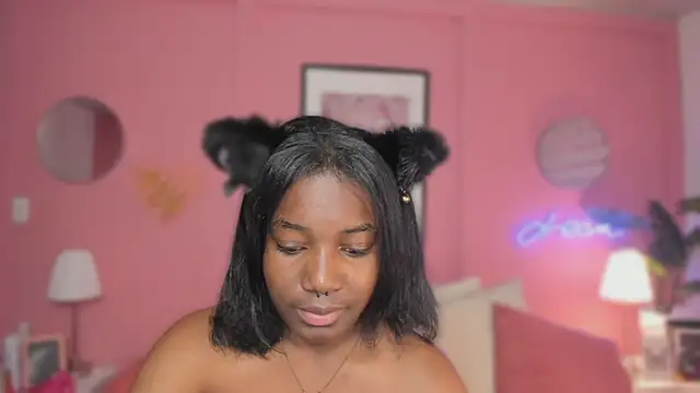 Snapshot of Annia_DH chatting on September 30, 2025, 7:42 pm Annia DH online show from September 30, 2025, 7:42 pm