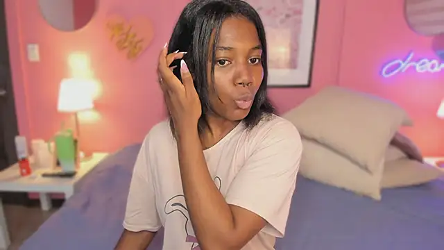 Snapshot of Annia_DH chatting on October 1, 2025, 6:56 pm Annia DH online show from October 1, 2025, 6:56 pm