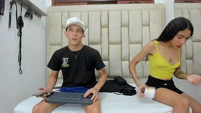 Snapshot of ZafiroAndFlynn chatting on February 1, 2026, 2:32 am ZafiroAndFlynn online show from February 1, 2026, 2:32 am