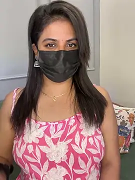 Snapshot of best_couple19 chatting on March 28, 2026, 7:04 pm best couple19 online show from March 28, 2026, 7:04 pm