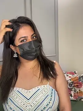 Snapshot of best_couple19 chatting on April 3, 2026, 7:31 pm best couple19 online show from April 3, 2026, 7:31 pm