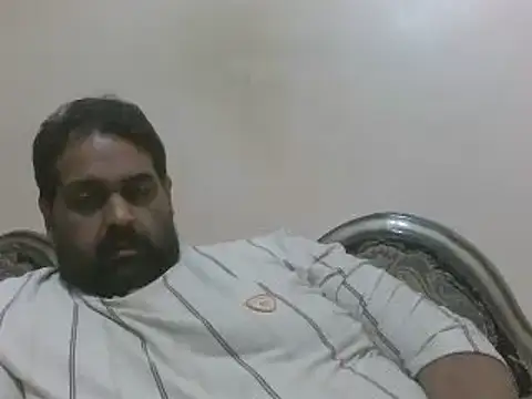 elpoop7305 online show from November 19, 2025, 11:43 am